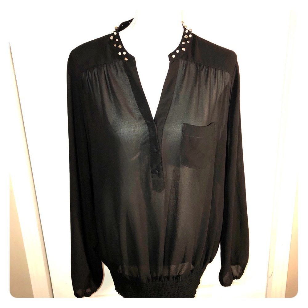 Torrid long sleeve blouse with neck detail sz 0